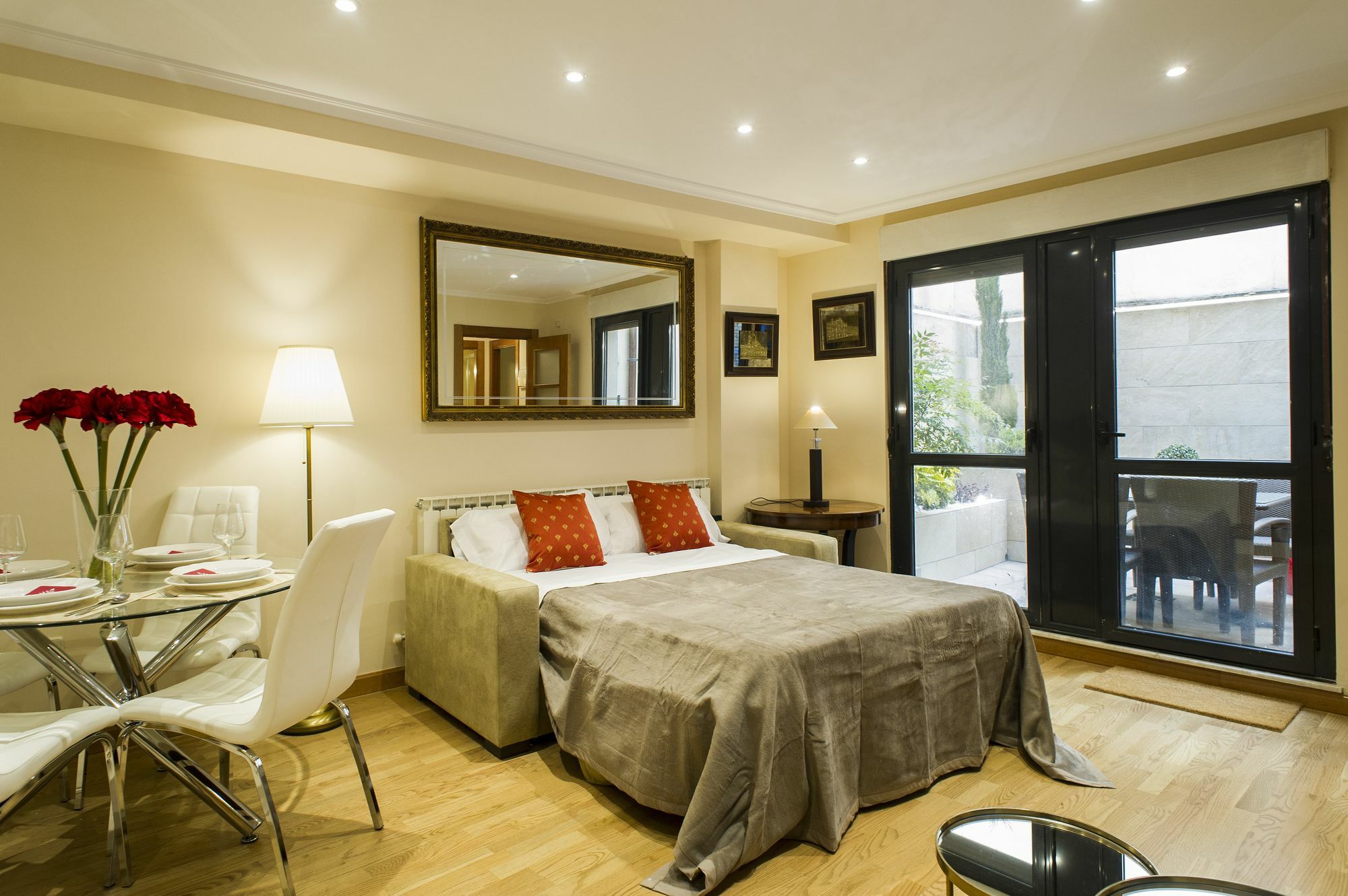 Rent Apartments Salamanca Cervantes 47 Buitenkant foto